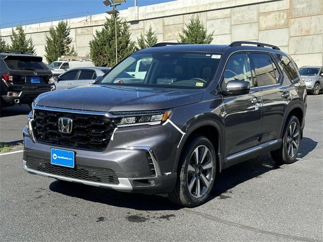 new 2025 Honda Pilot car, priced at $50,995