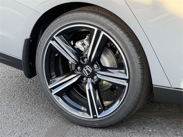 new 2025 Honda Accord Hybrid car, priced at $35,305