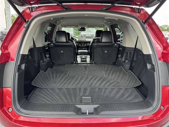 used 2025 Honda Pilot car, priced at $43,381