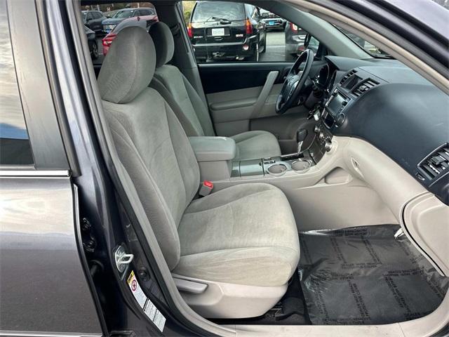 used 2013 Toyota Highlander car, priced at $13,481