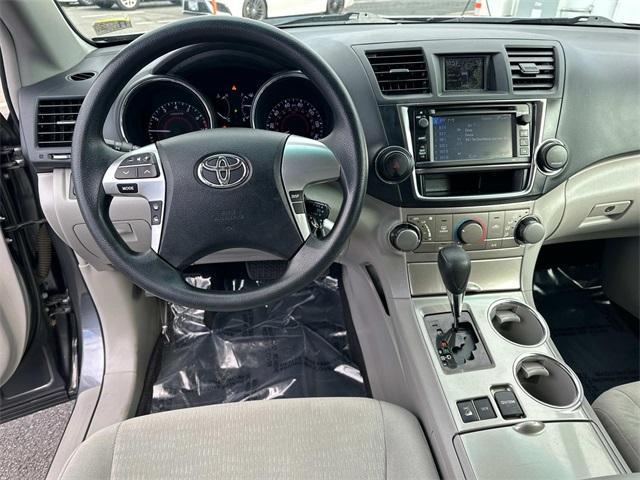 used 2013 Toyota Highlander car, priced at $13,481