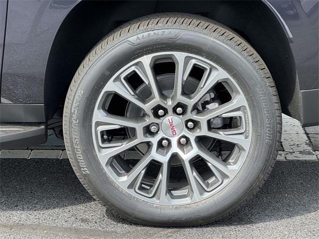 new 2025 GMC Yukon XL car, priced at $86,176