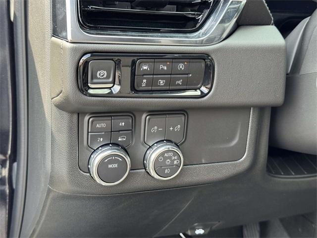 new 2025 GMC Yukon XL car, priced at $86,176