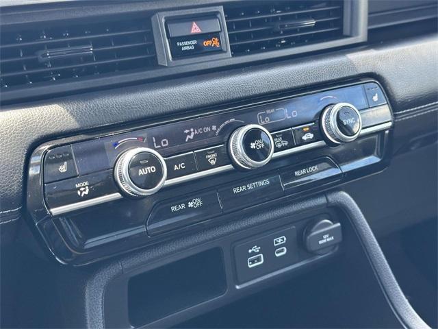 used 2025 Honda Pilot car, priced at $47,395