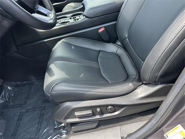 used 2025 Honda Pilot car, priced at $47,395