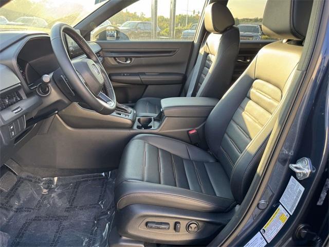 used 2025 Honda CR-V Hybrid car, priced at $37,682