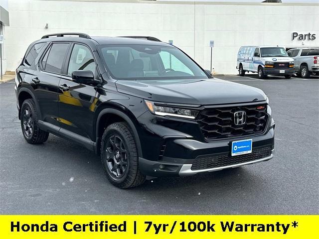 used 2025 Honda Pilot car, priced at $47,481