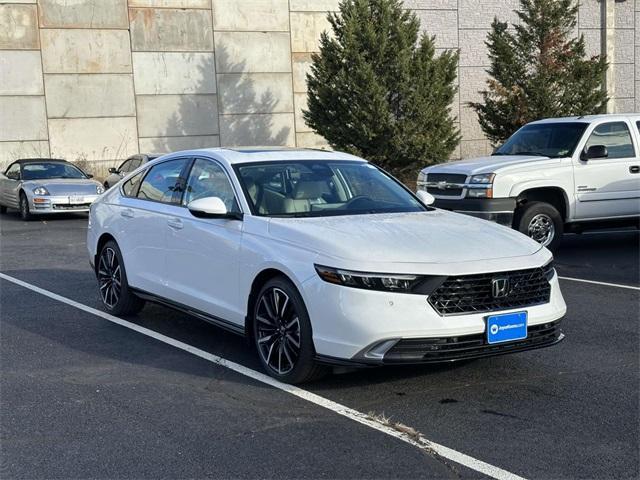 new 2025 Honda Accord Hybrid car, priced at $40,850