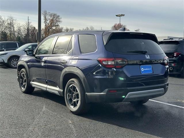 new 2025 Honda Pilot car, priced at $49,745