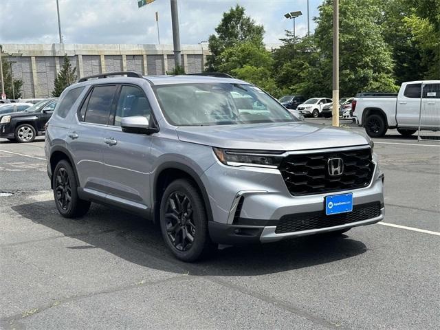 new 2025 Honda Pilot car, priced at $53,680