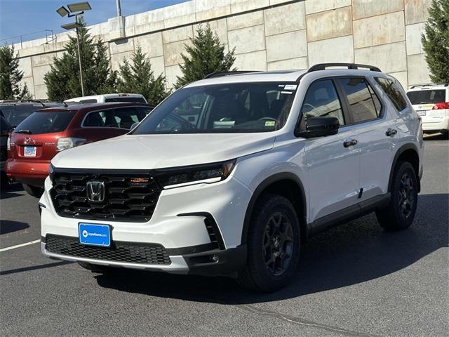 new 2025 Honda Pilot car, priced at $51,250