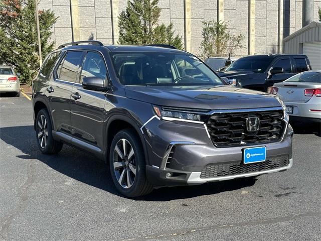 new 2025 Honda Pilot car, priced at $50,995