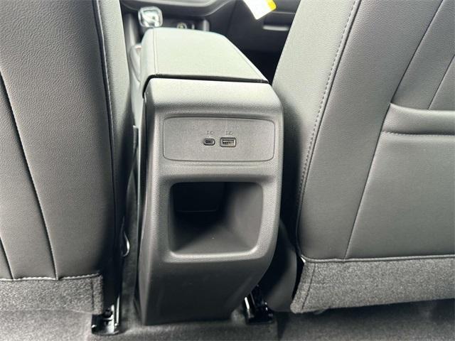 new 2025 Buick Envista car, priced at $22,190