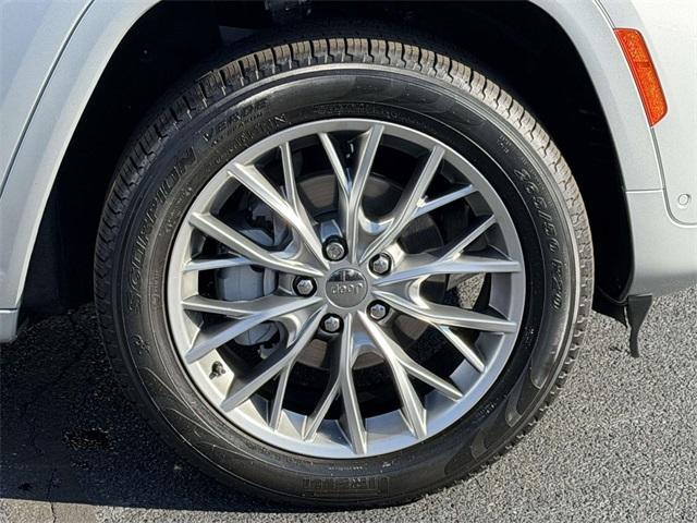 used 2024 Jeep Grand Cherokee car, priced at $47,981