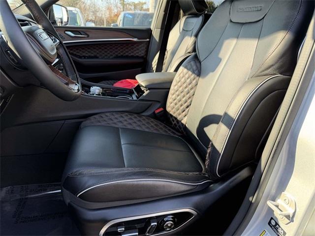 used 2024 Jeep Grand Cherokee car, priced at $47,981