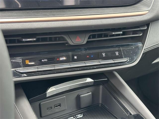 new 2025 Buick Envision car, priced at $43,058
