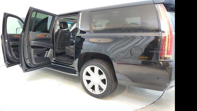 used 2020 Cadillac Escalade ESV car, priced at $41,000