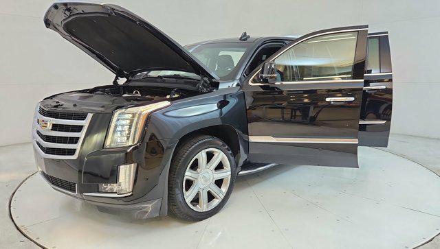 used 2020 Cadillac Escalade ESV car, priced at $41,000