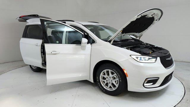 used 2022 Chrysler Pacifica car, priced at $23,700