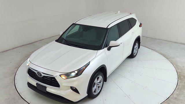 used 2021 Toyota Highlander car, priced at $25,400