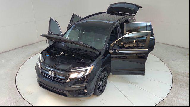 used 2022 Honda Pilot car, priced at $25,600