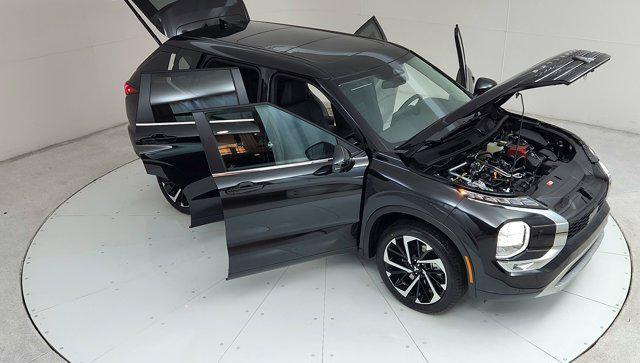 new 2024 Mitsubishi Outlander car, priced at $38,410