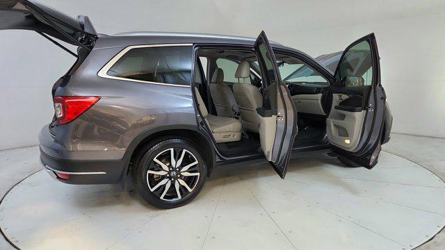 used 2021 Honda Pilot car, priced at $28,000