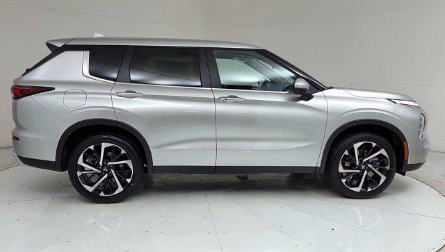 new 2024 Mitsubishi Outlander car, priced at $37,815