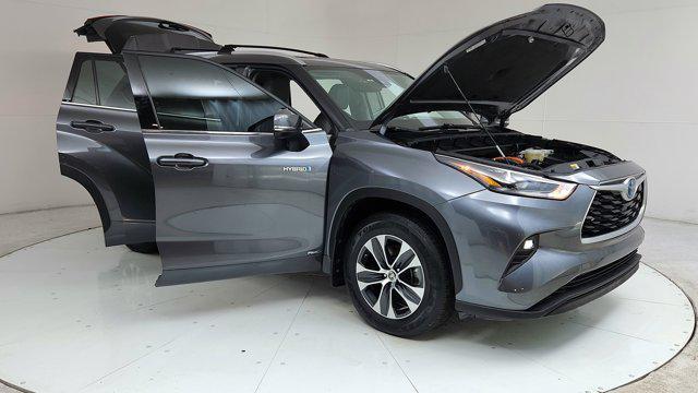 used 2021 Toyota Highlander Hybrid car, priced at $33,501