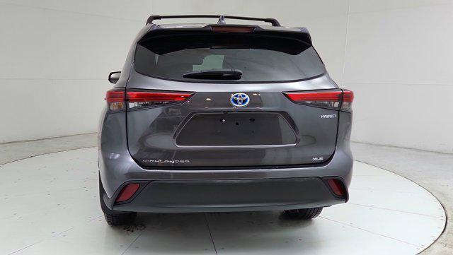 used 2021 Toyota Highlander Hybrid car, priced at $33,501