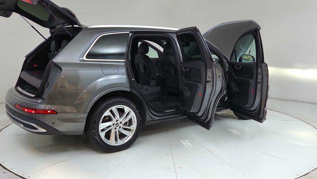 used 2021 Audi Q7 car, priced at $29,000