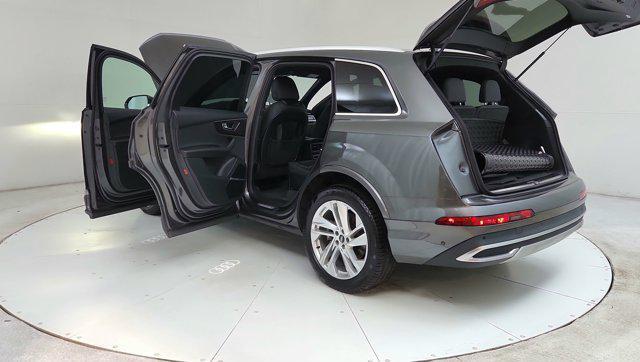 used 2021 Audi Q7 car, priced at $29,000