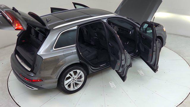 used 2021 Audi Q7 car, priced at $29,000