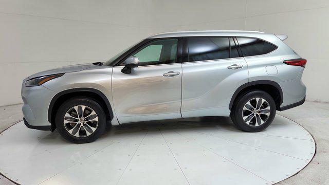 used 2021 Toyota Highlander car, priced at $30,800