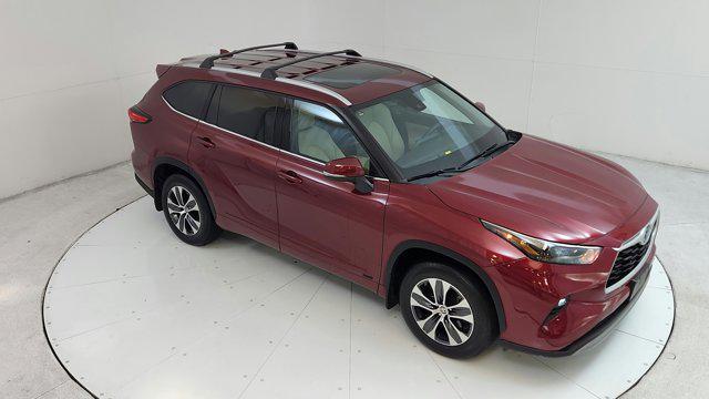 used 2022 Toyota Highlander Hybrid car, priced at $35,700