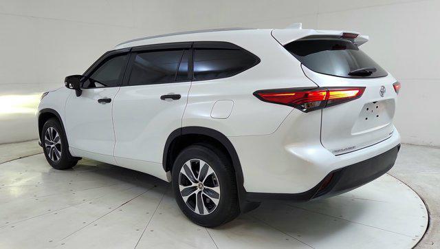 used 2023 Toyota Highlander car, priced at $35,000