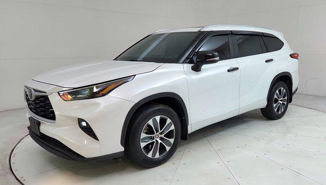 used 2023 Toyota Highlander car, priced at $35,000