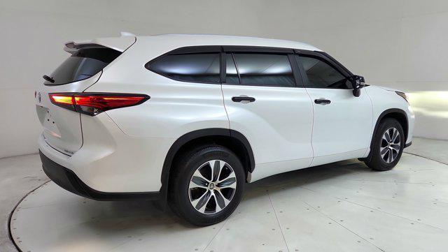 used 2023 Toyota Highlander car, priced at $35,000