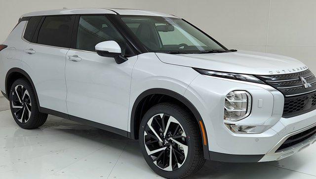 new 2024 Mitsubishi Outlander car, priced at $38,535