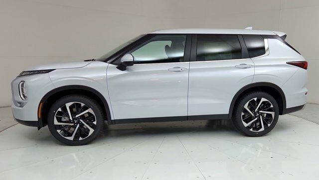 new 2024 Mitsubishi Outlander car, priced at $38,535