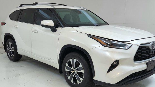 used 2021 Toyota Highlander car, priced at $30,500