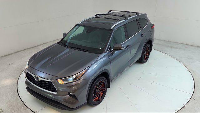 used 2021 Toyota Highlander car, priced at $30,000