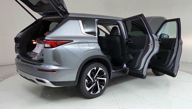 new 2024 Mitsubishi Outlander car, priced at $37,815