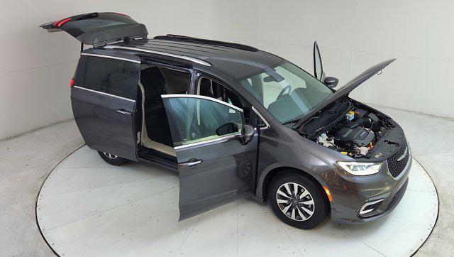 used 2021 Chrysler Pacifica Hybrid car, priced at $24,000