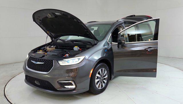 used 2021 Chrysler Pacifica Hybrid car, priced at $24,000