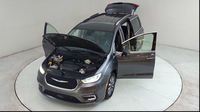 used 2021 Chrysler Pacifica Hybrid car, priced at $24,000