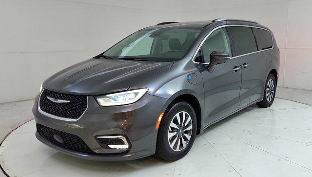 used 2021 Chrysler Pacifica Hybrid car, priced at $24,000