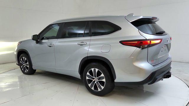 used 2023 Toyota Highlander car, priced at $31,600