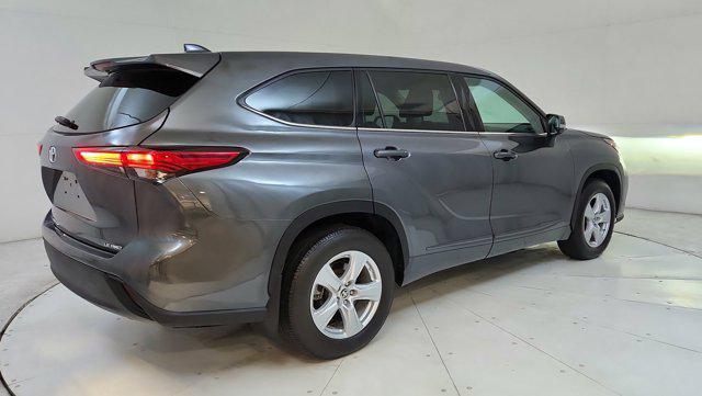 used 2021 Toyota Highlander car, priced at $28,902