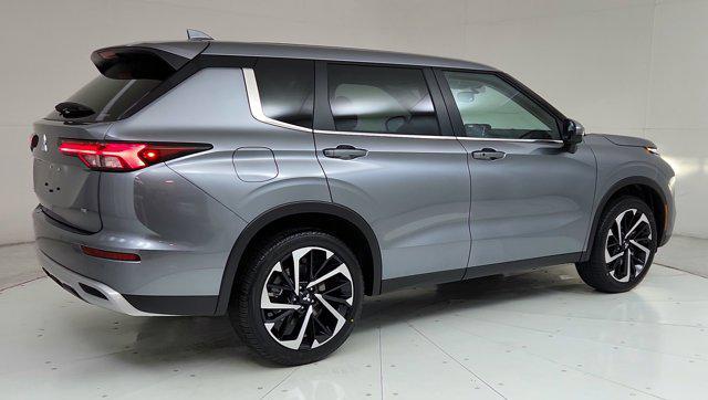 new 2024 Mitsubishi Outlander car, priced at $37,815